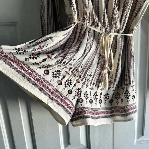 one the land  boho lace back romper size L - Picture 4 of 9